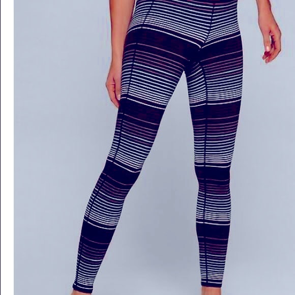 Athleta Pants - Super cute athleta striped leggings